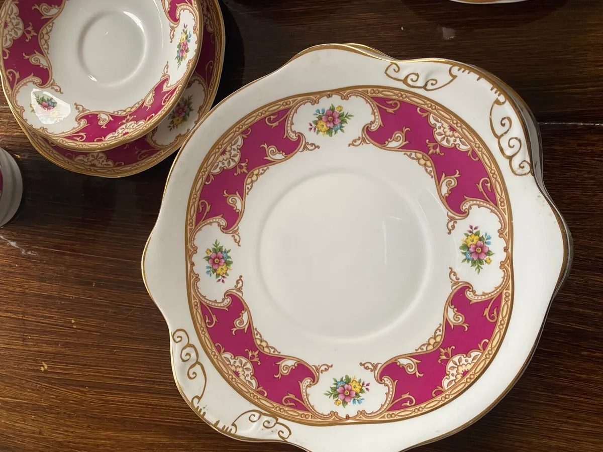 Beautiful pink and gold bone china  tea set - Image 4