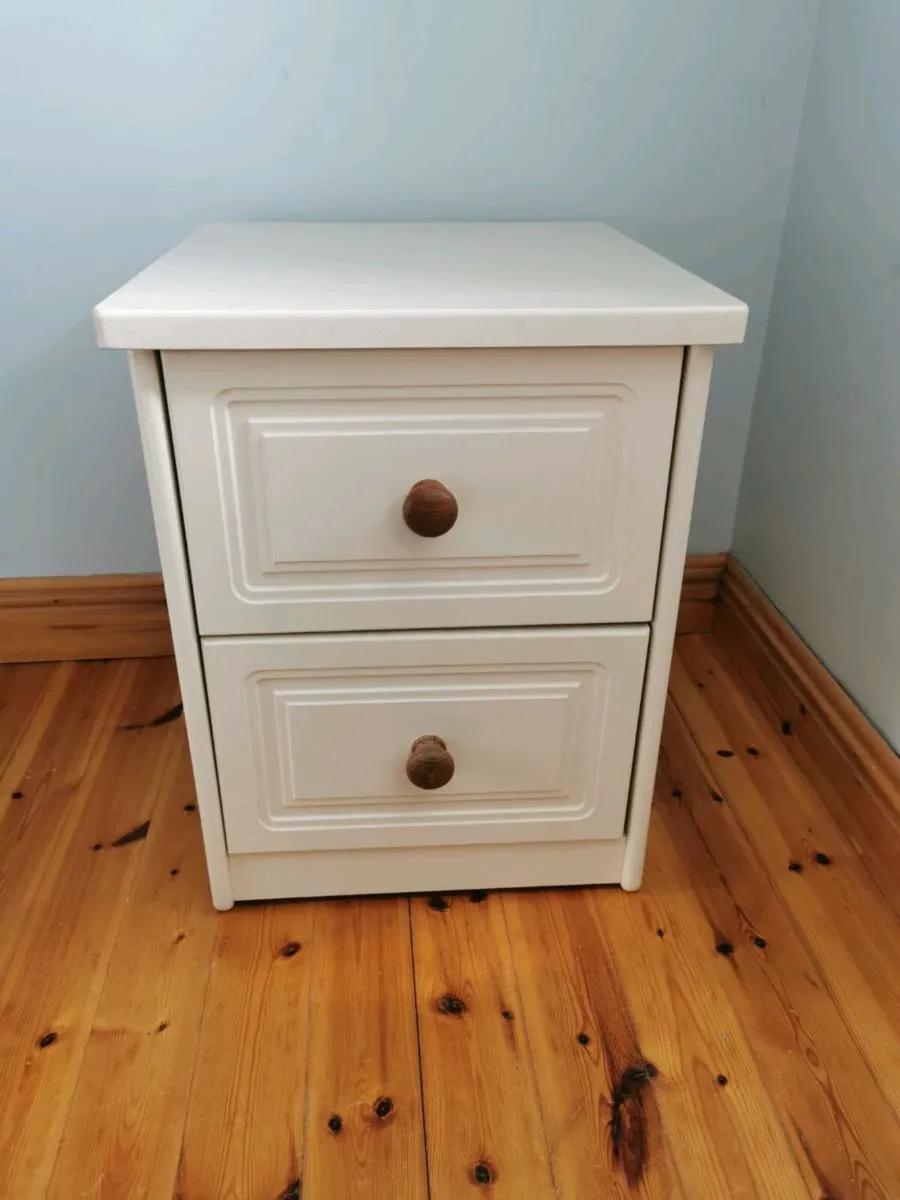 Bedroom furniture - Image 3