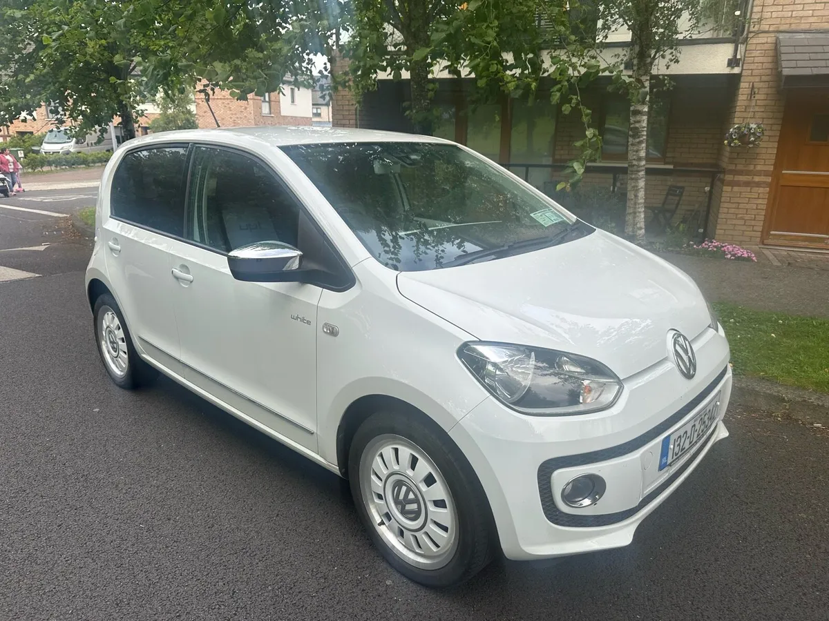 132 Vw Up 1.0 / Automatic Top spec - Image 2