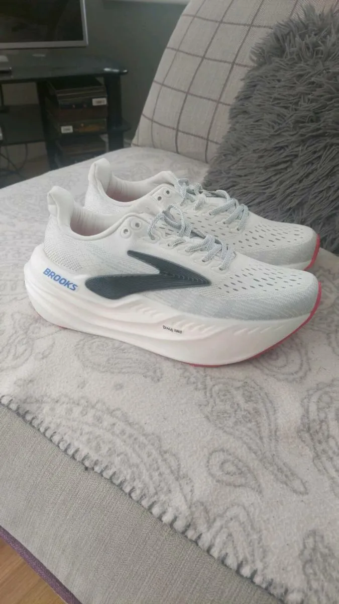 Brooks running shoes - Image 1
