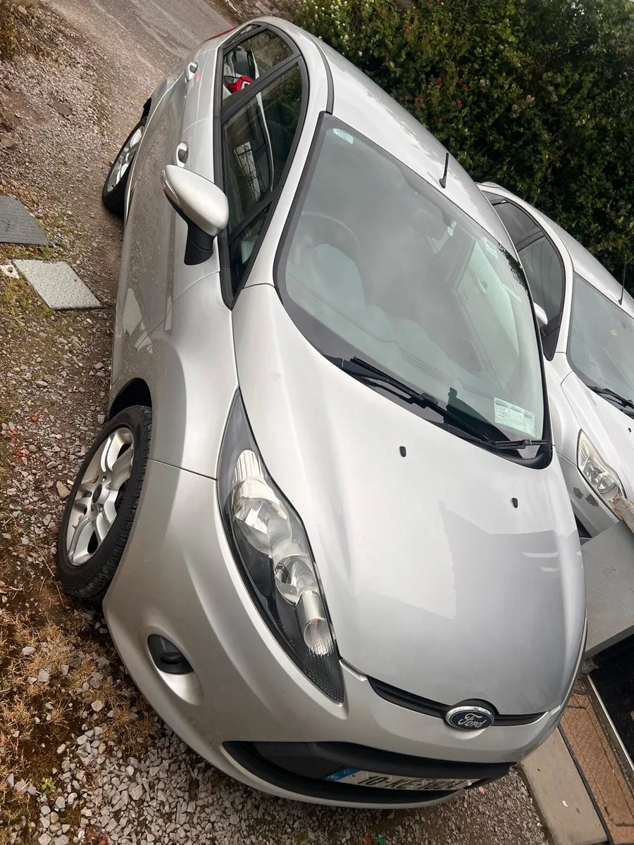 Car - Image 2