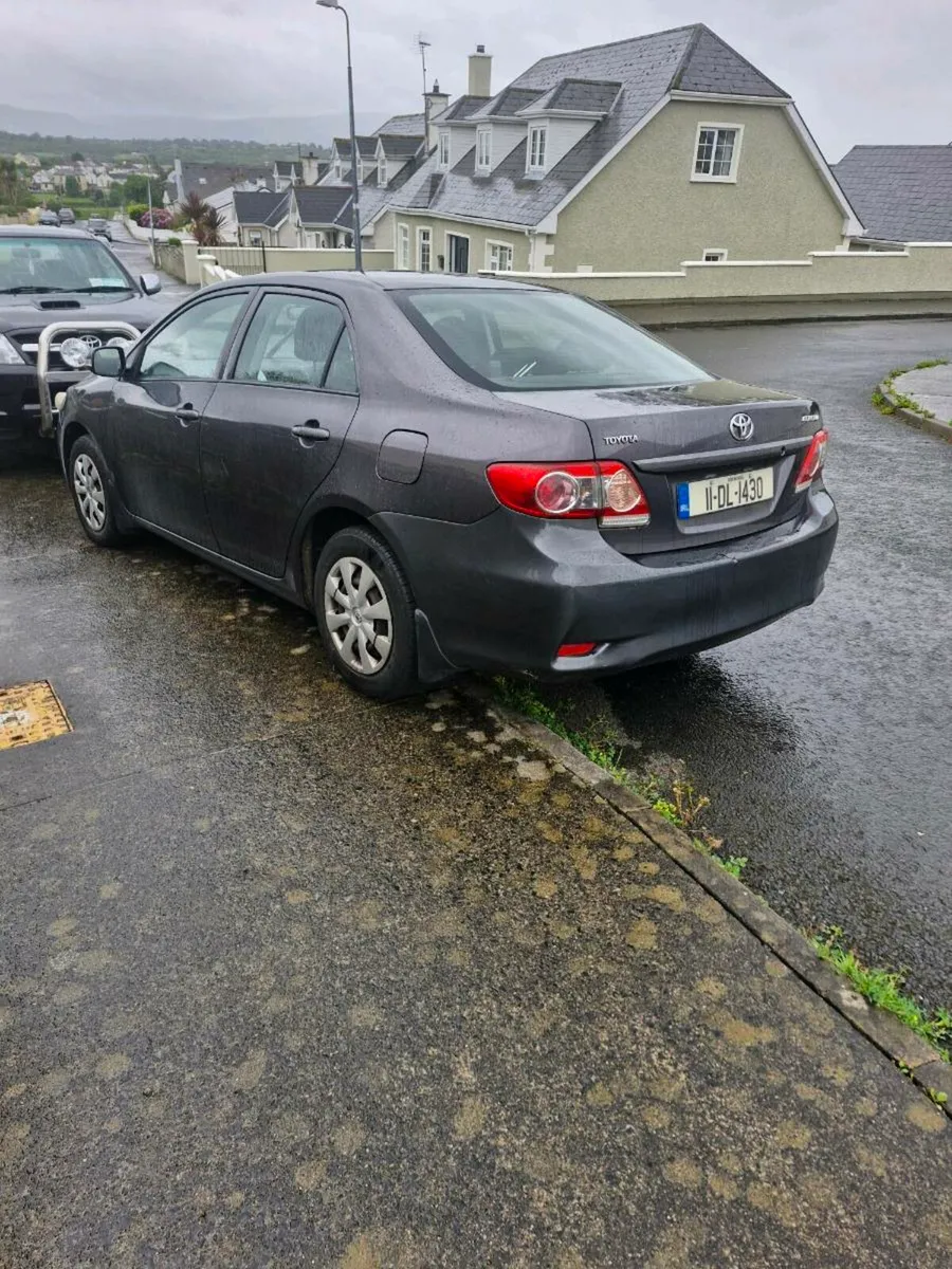 Toyota corolla - Image 3