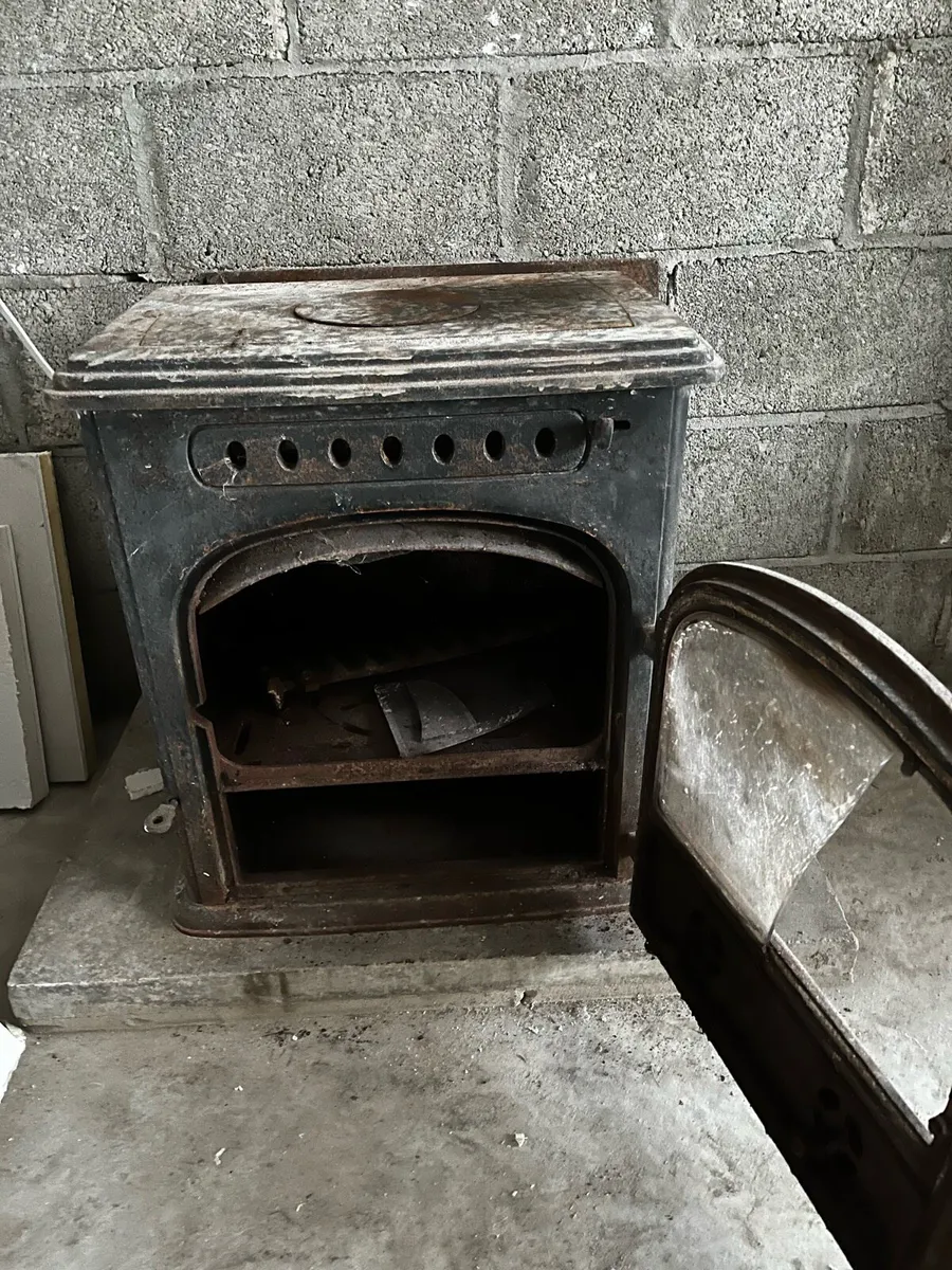 Stove - Image 1