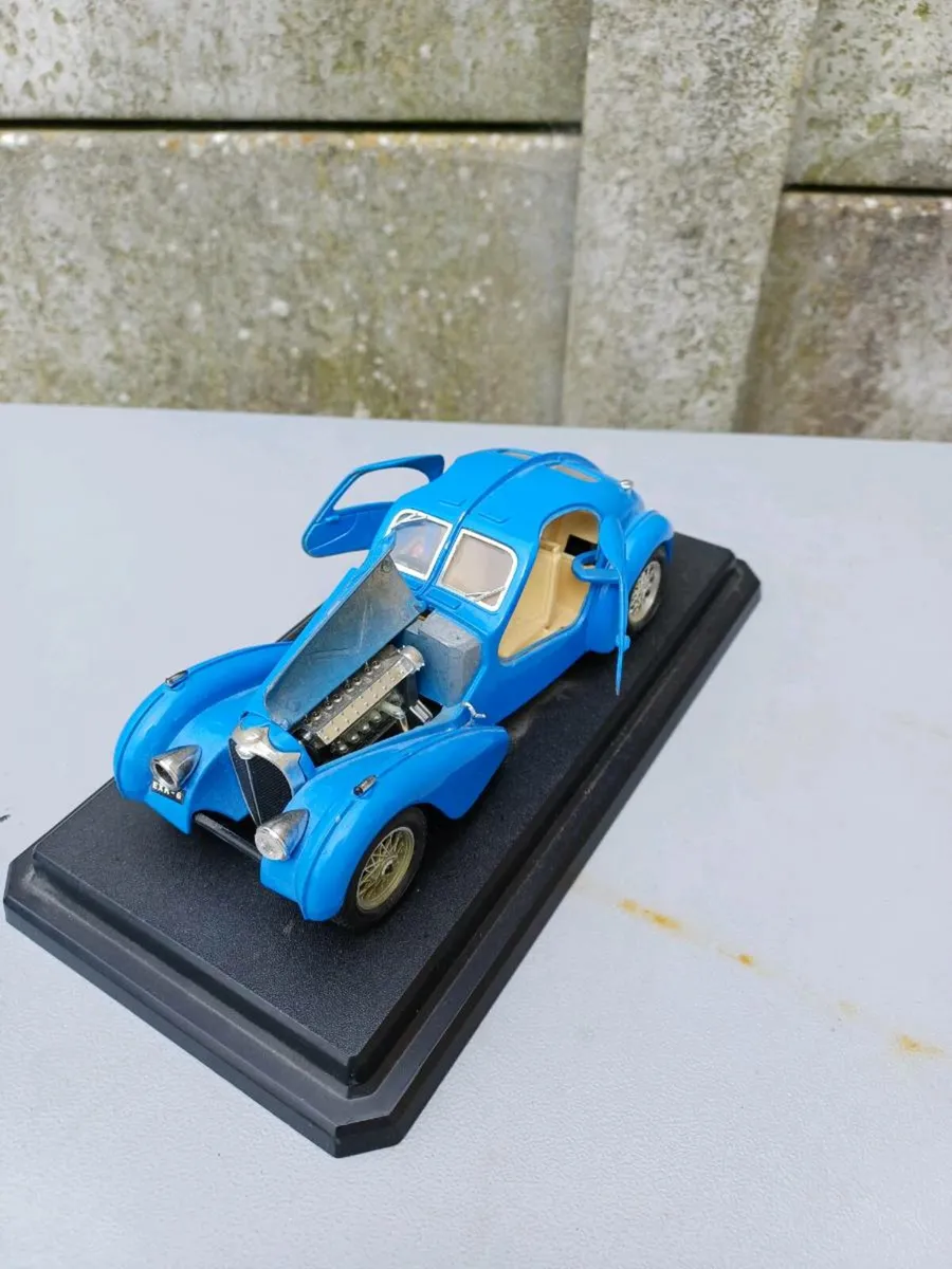 Vintage Bugatti Model Car - Image 4