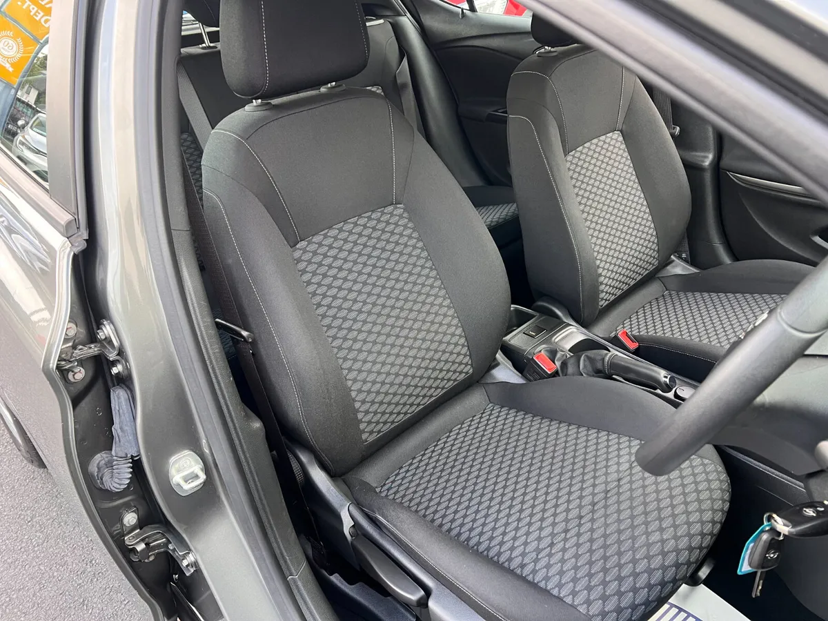 Low Kms Superb Value 2021 DIESEL Opel Astra - Image 4