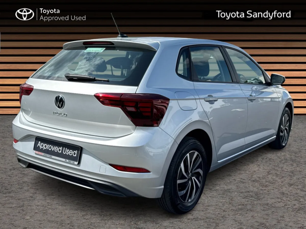 Volkswagen Polo 1.0 PETROL MANUAL // AIR CONDITION - Image 2