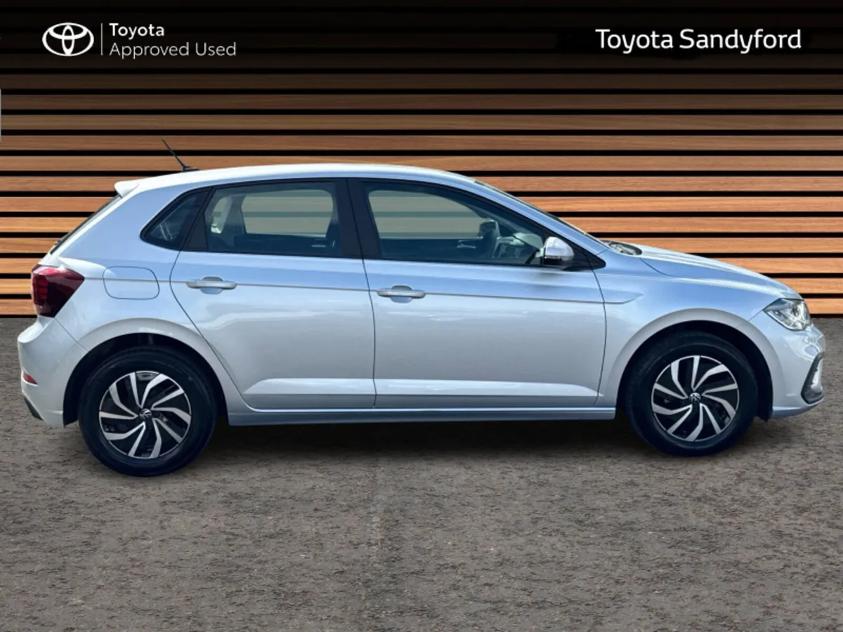 Volkswagen Polo 1.0 PETROL MANUAL // AIR CONDITION - Image 3