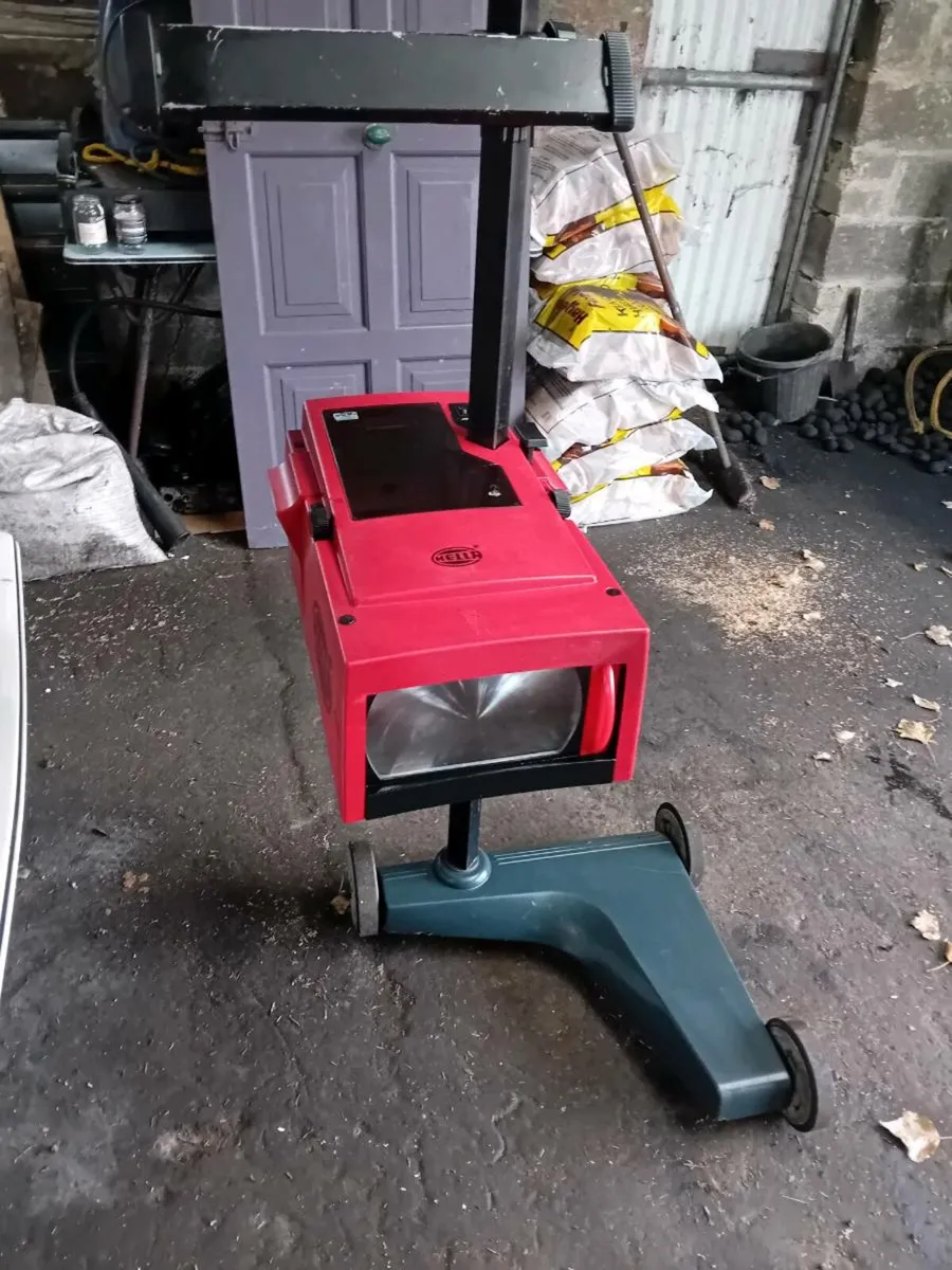 Hella Headlight Aligner - Image 4