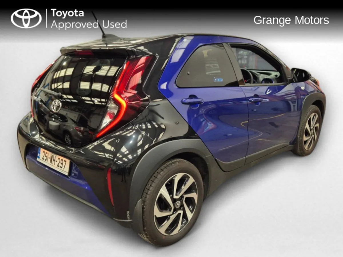 Toyota Aygo X 1.0LTR 5DR X DESIGN**DEMO MODEL** - Image 3