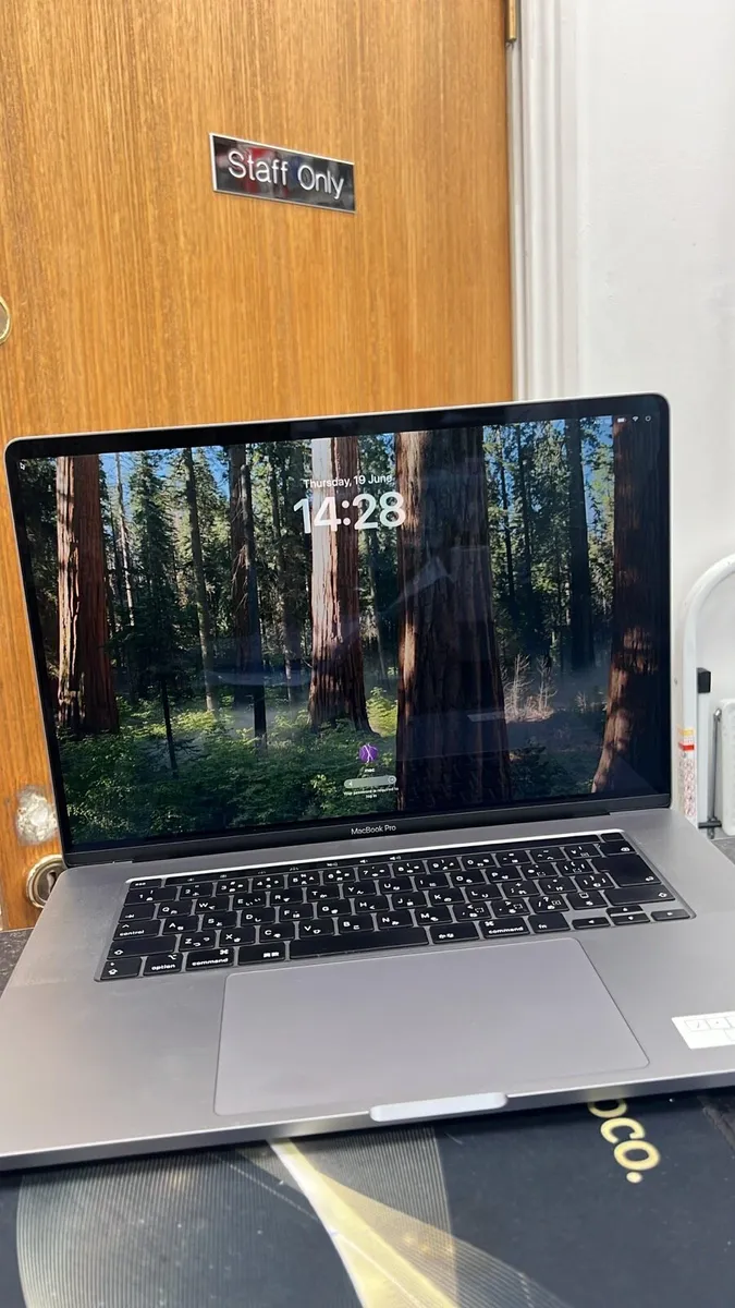MacBook Pro 16” 2019 – i9 / 32GB / 1TB SSD - Image 1