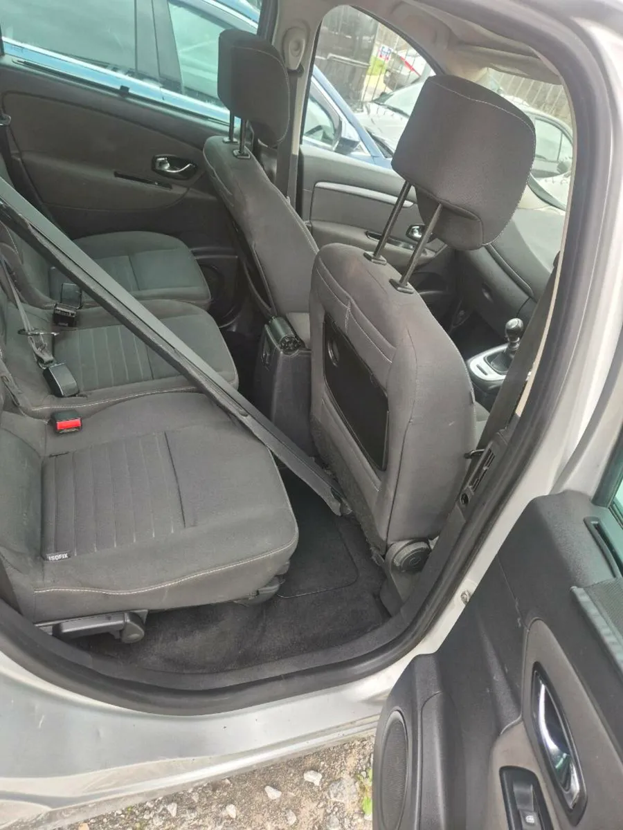 2016 renault 7 seater - Image 3