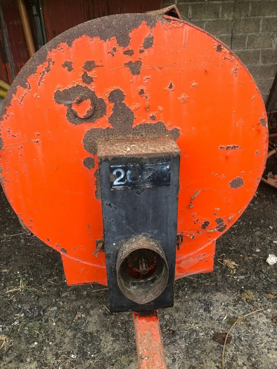 Abbey 2025 Mini Muck Spreader - Image 2