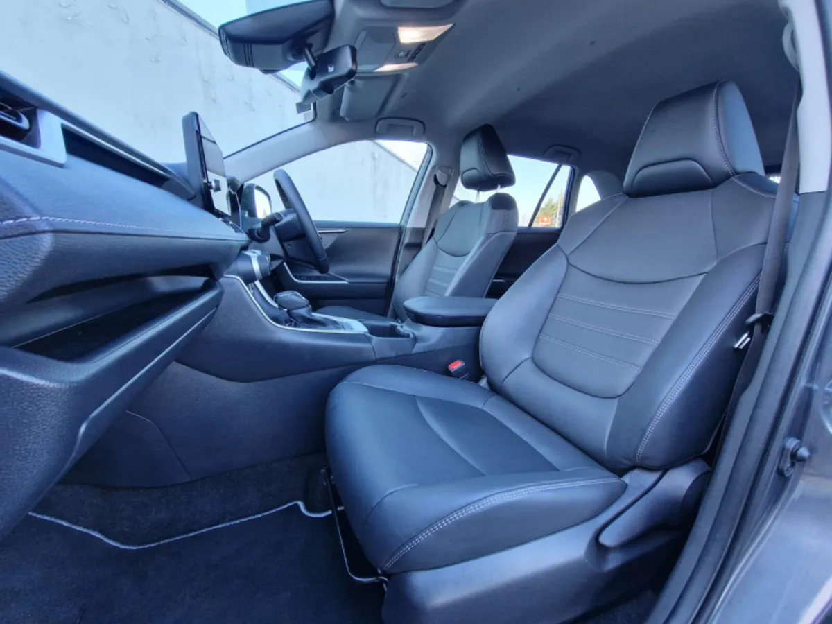 Toyota RAV4 2.5 Hybrid Sol 5dr - Image 4