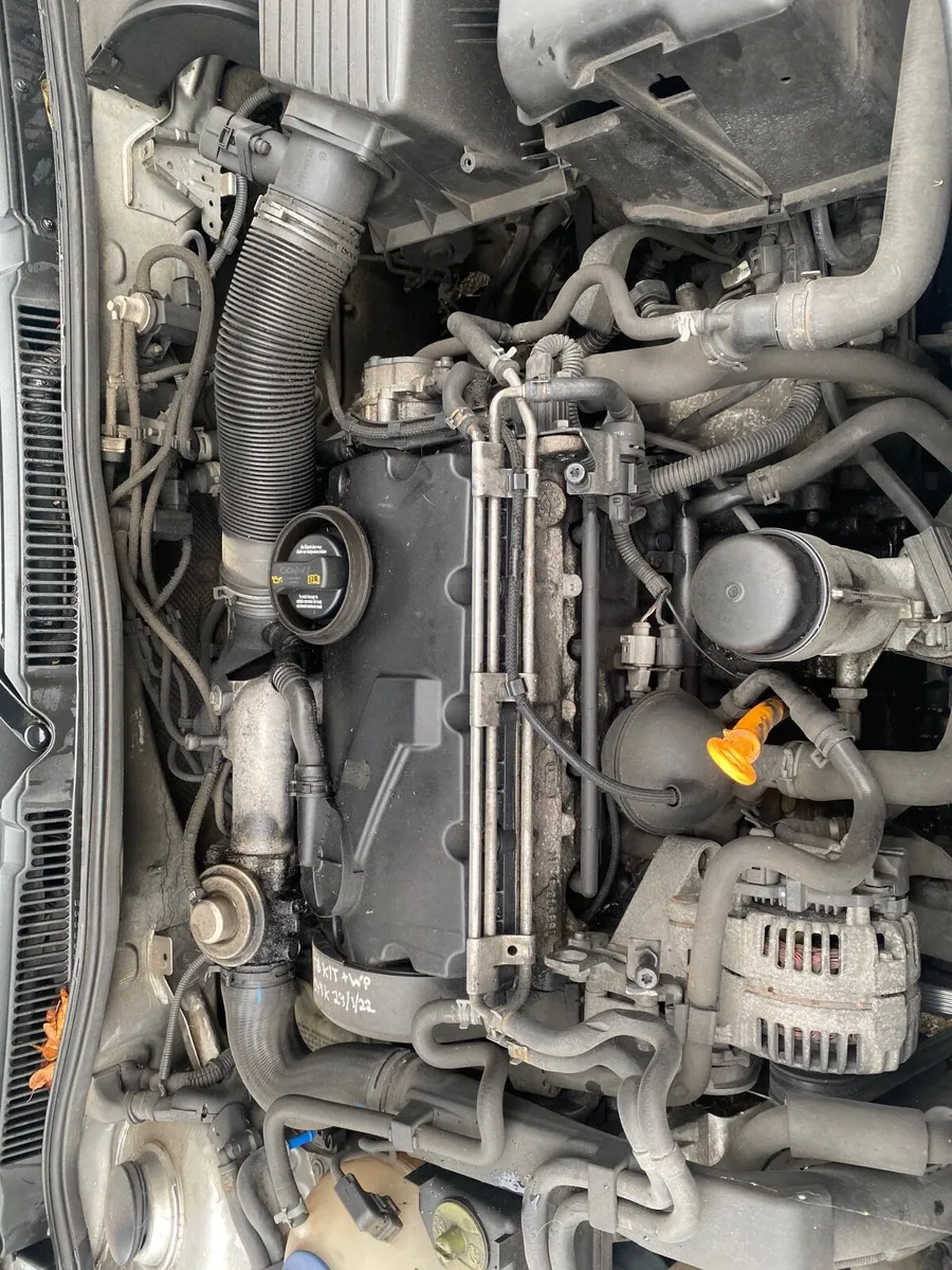 Volkswagen Golf 2003 - Image 3