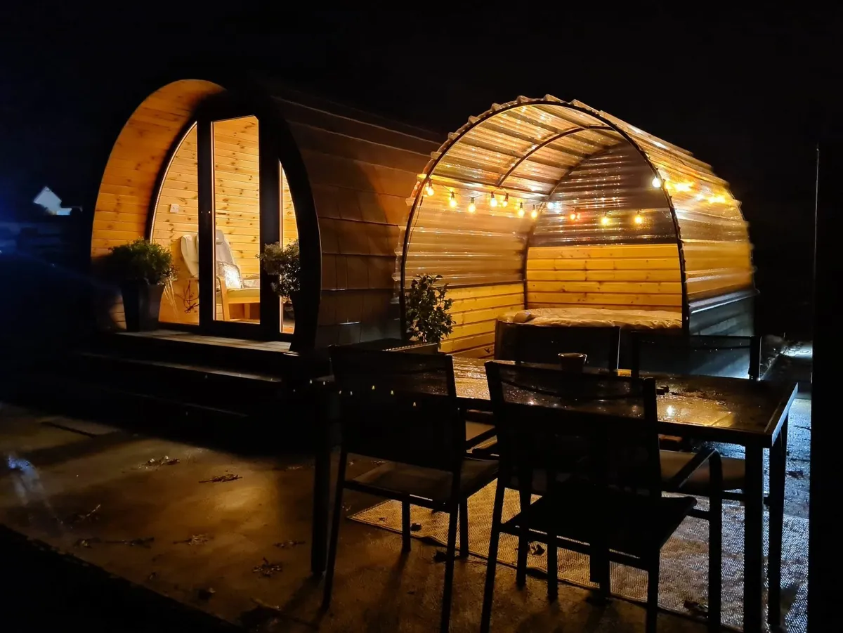 Glamping pod - shepards hut - Image 4