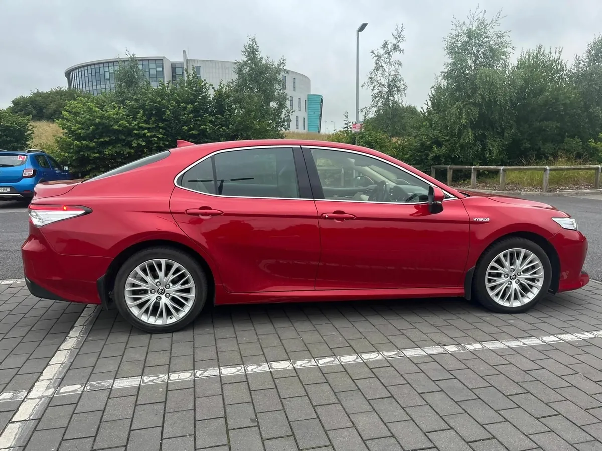 Toyota Camry 2021 - Image 4