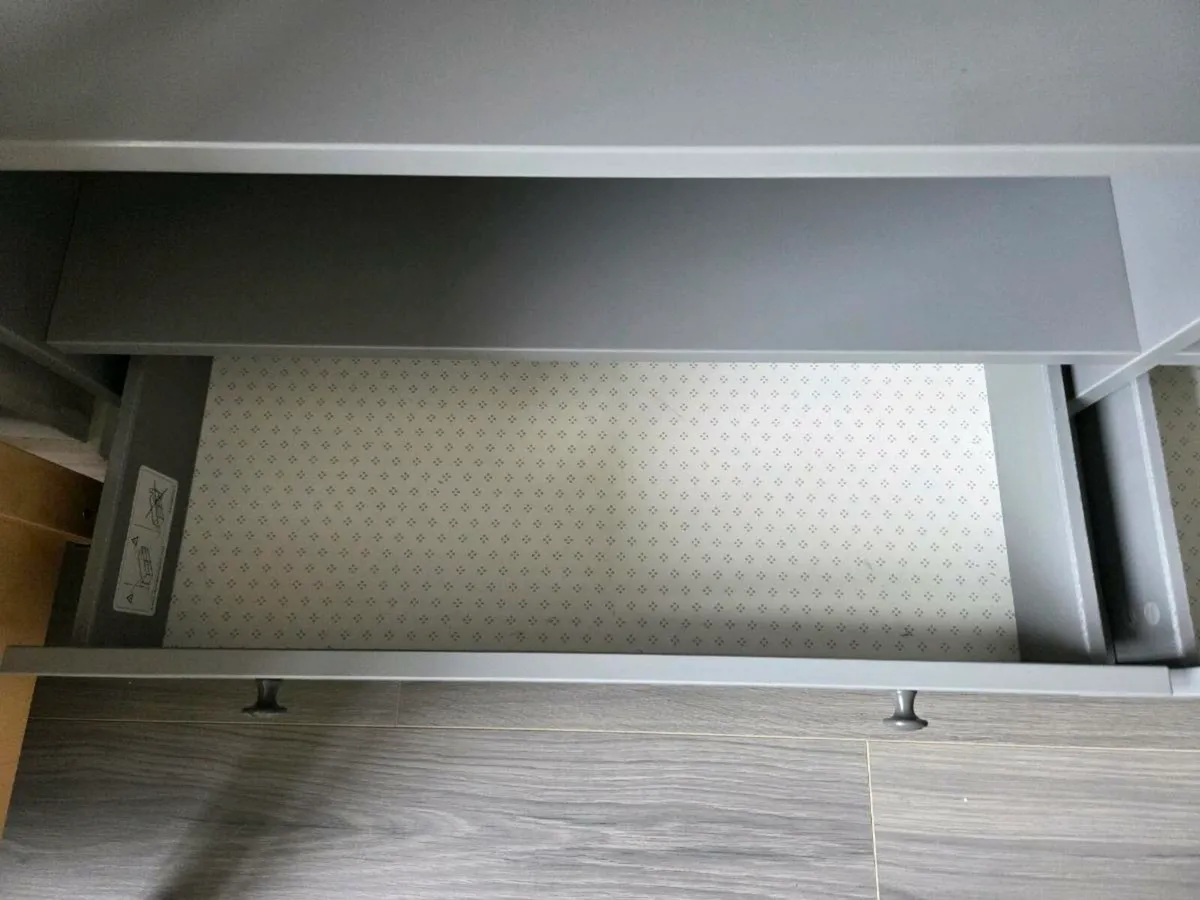 TV Stand - Image 3