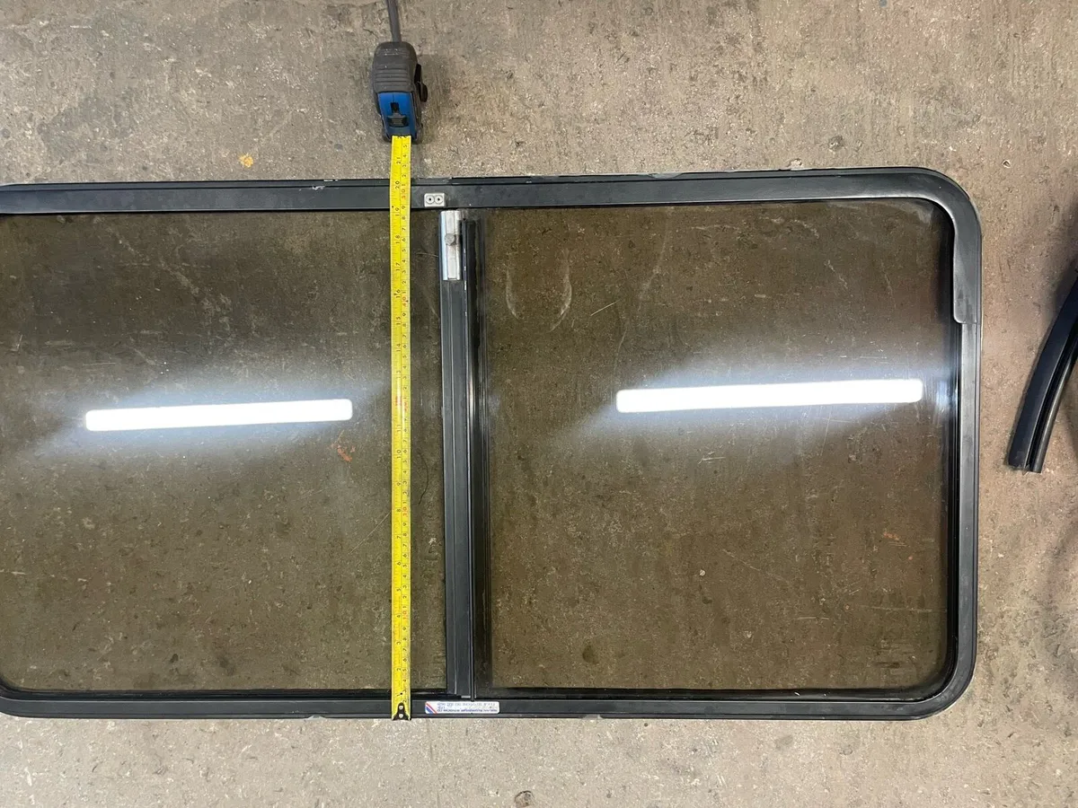 Camper van window - Image 1