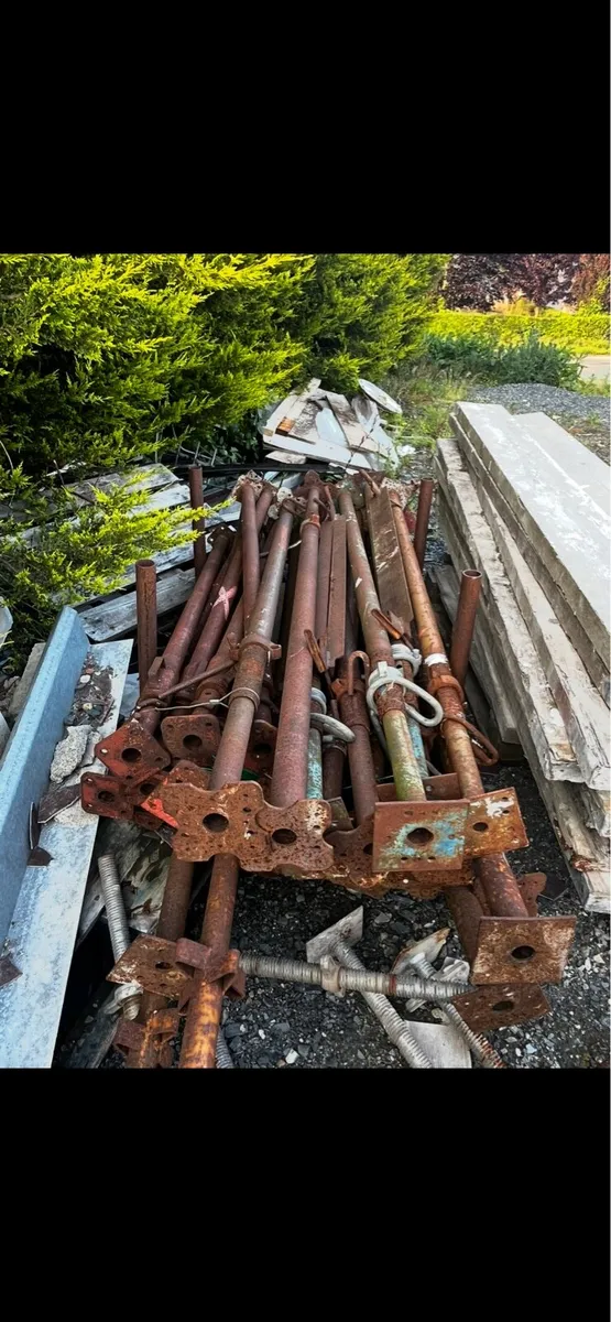 Acrow props