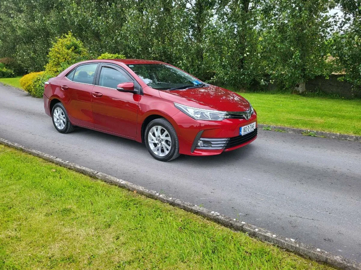 Toyota corolla 1.3 petrol . LUNA SPORT - Image 1