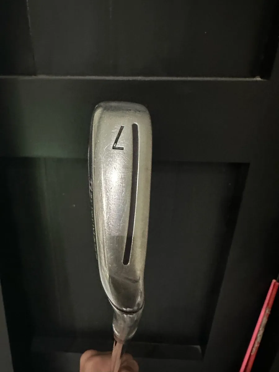 Taylormade M5 Irons 5-PW RH regular steel - Image 3