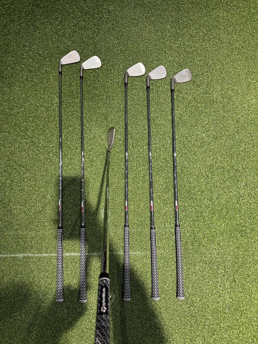 Taylormade M5 Irons 5-PW RH regular steel - Image 4