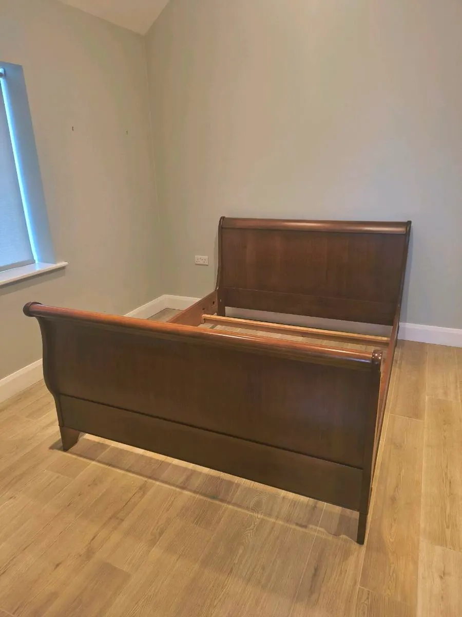 King size Bed - Image 1