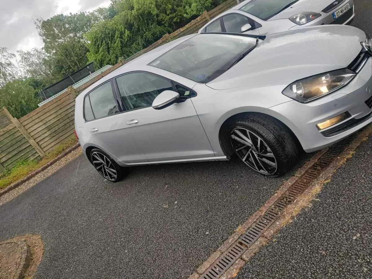 Volkswagen Golf *AUTOMATIC* - Image 3