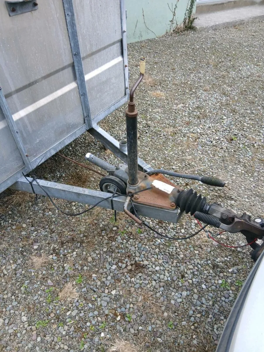 8 x4.6 cattle trailer....brakes on 4 wheels - Image 3