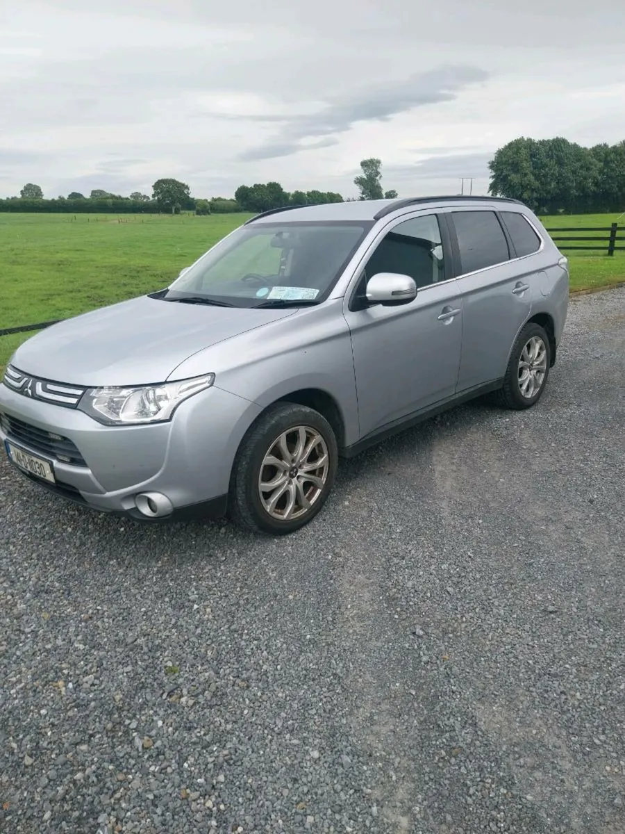 Mitsubishi Outlander 4WD - Image 2