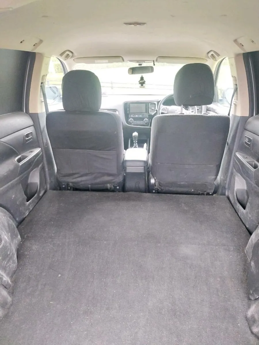 Mitsubishi Outlander 4WD - Image 4