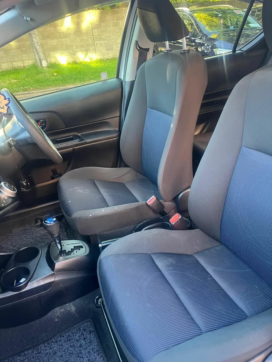 Toyota Aqua 2015 - Image 3