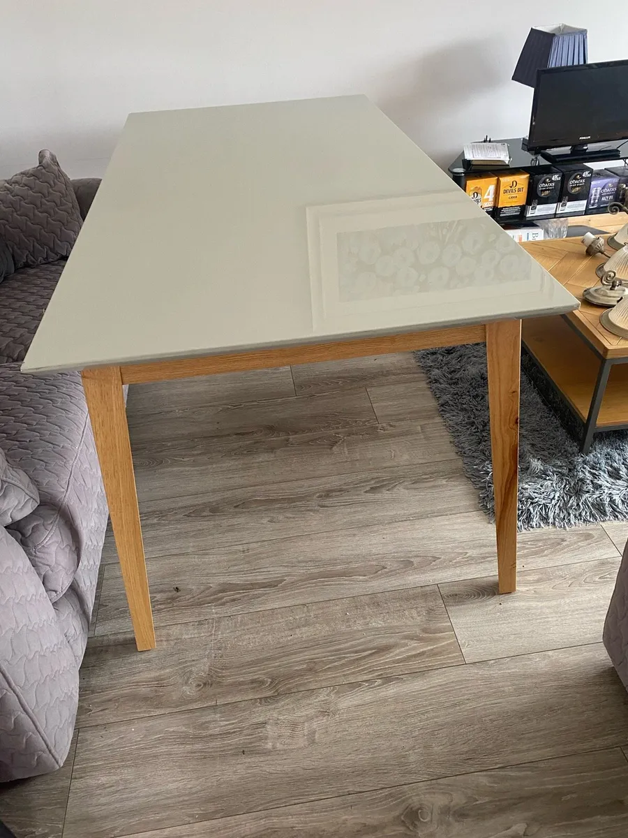 Kitchen table - Image 4