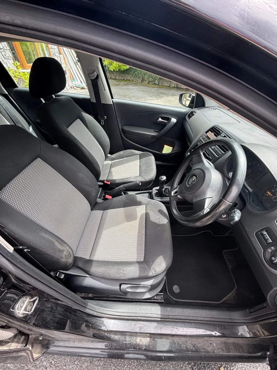 Volkswagen Polo 2012 - Image 2