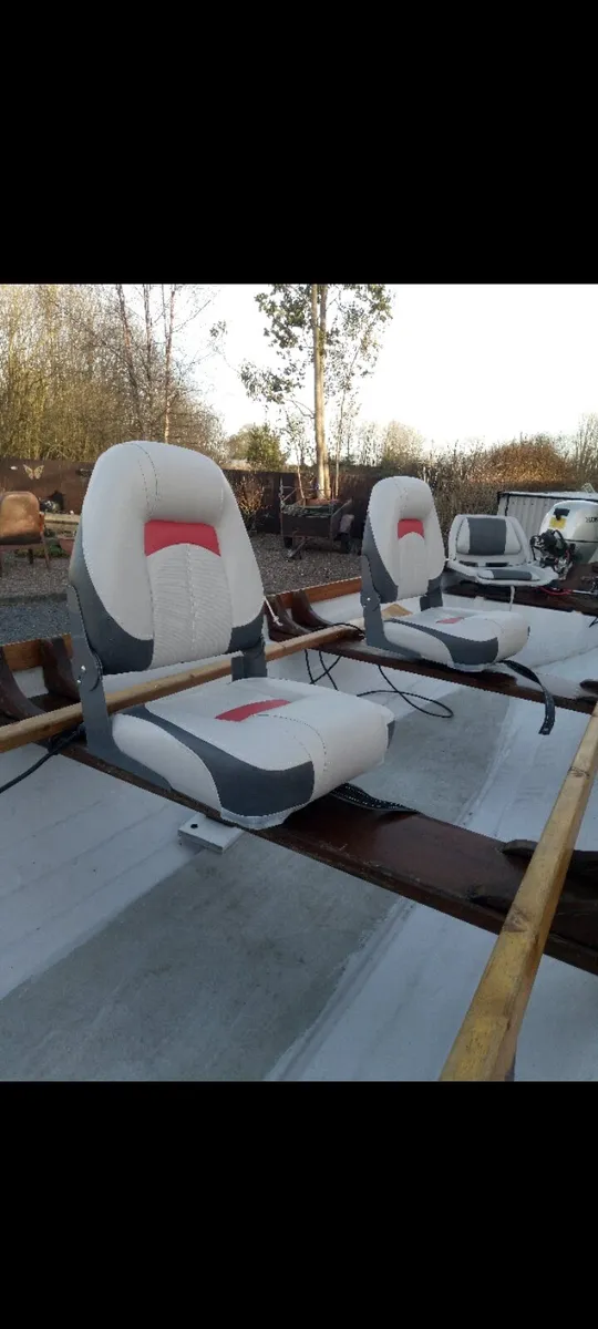 19' Lake Boat - Image 2