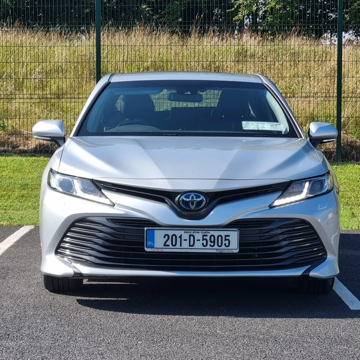 Toyota Camry Hybird Low Milage - Image 1