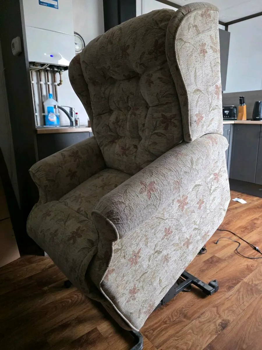 Reclining  armchair - Image 1