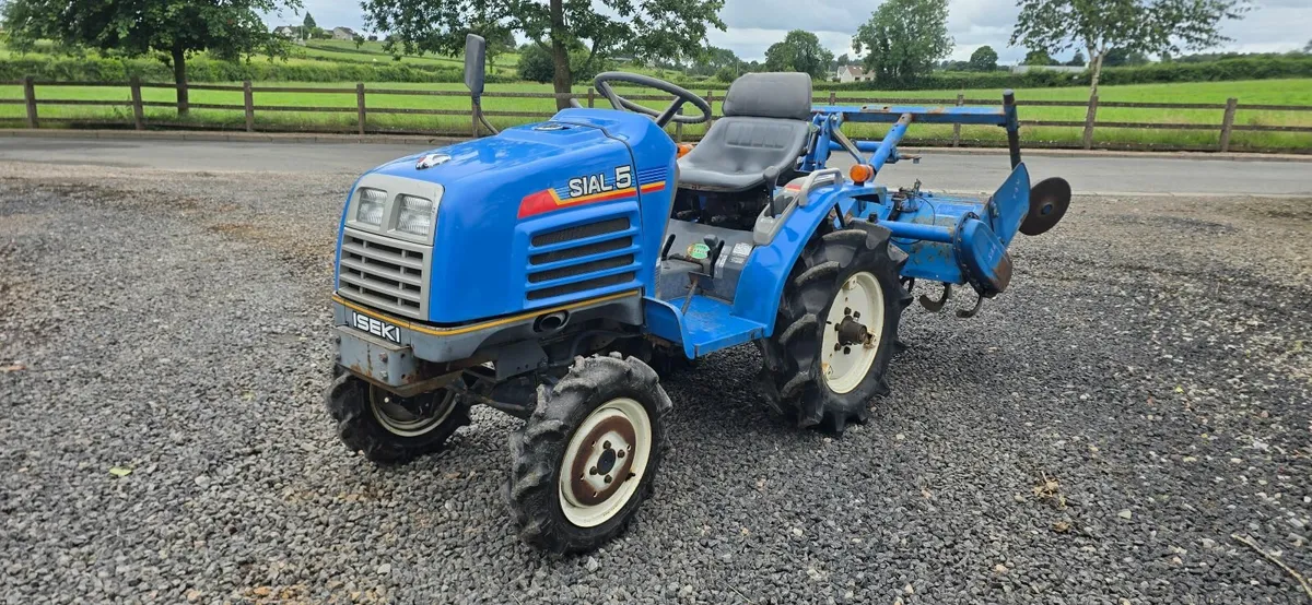 Iseki Sial 5 Mini Tractor with Diesel - Image 1