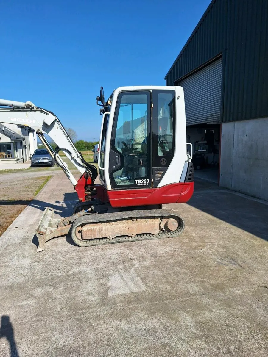 Takeuchi tb228 - Image 1