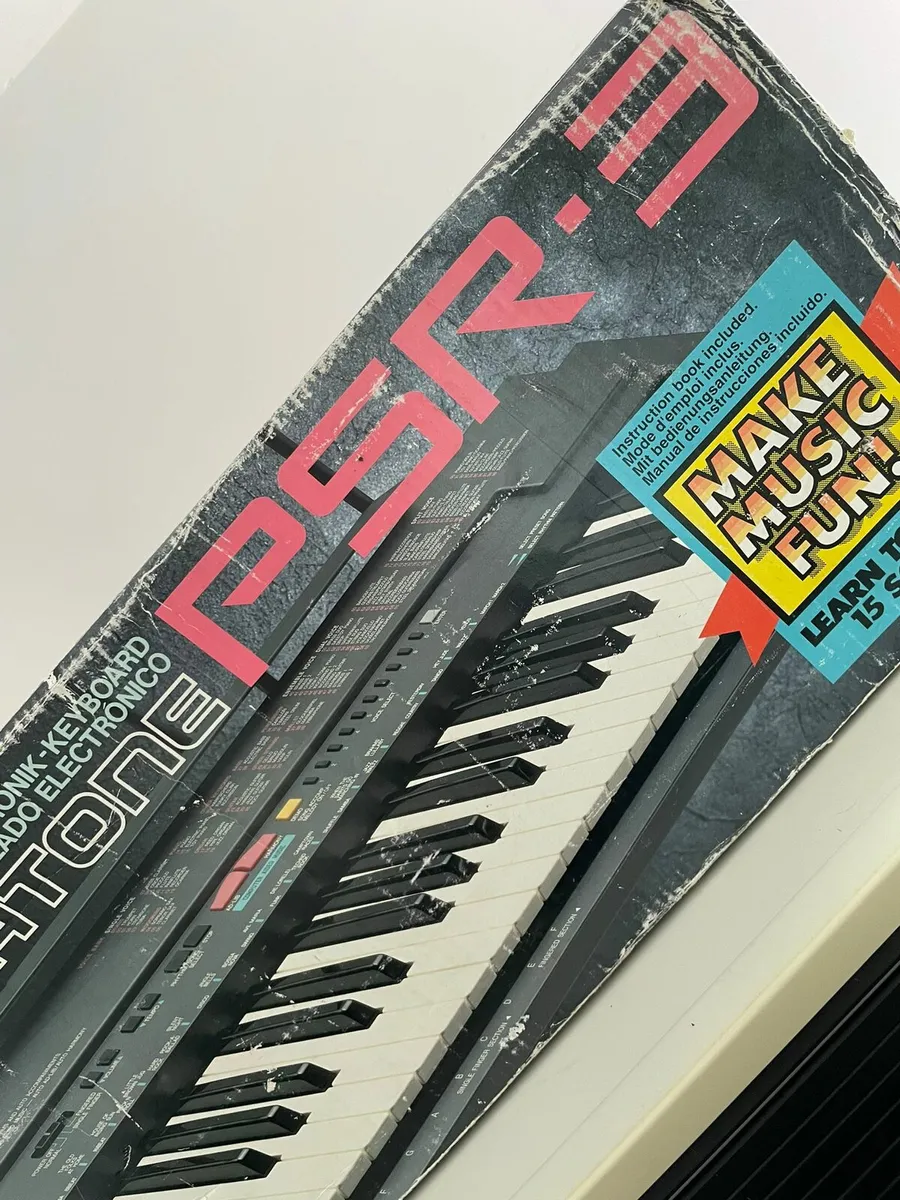 Yamaha Keyboard & Stand - Image 2