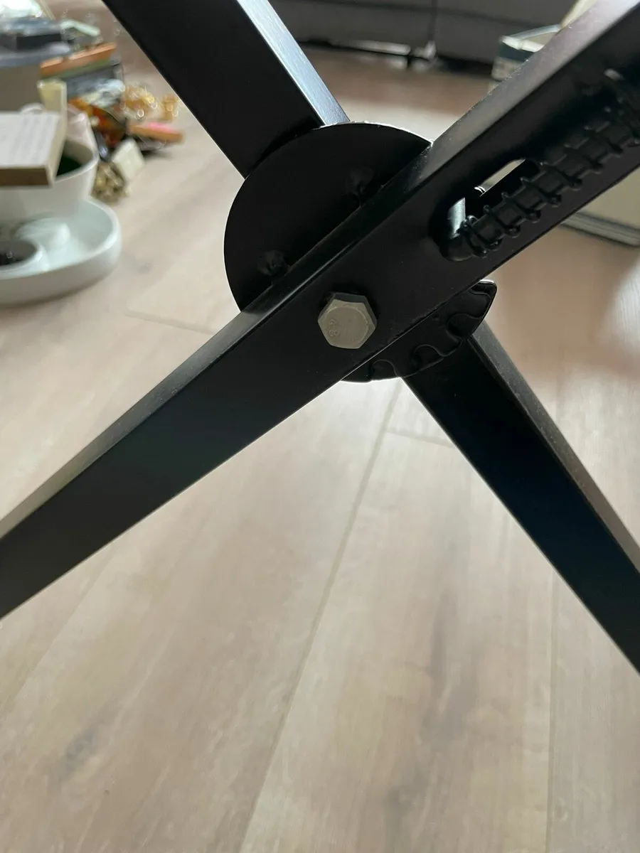 Yamaha Keyboard & Stand - Image 4
