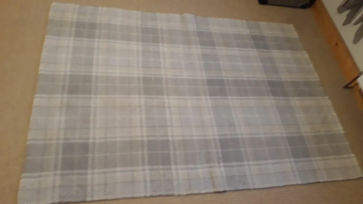 LAURA ASHLEY RUG Grey Beige Herringbone Check - Image 1