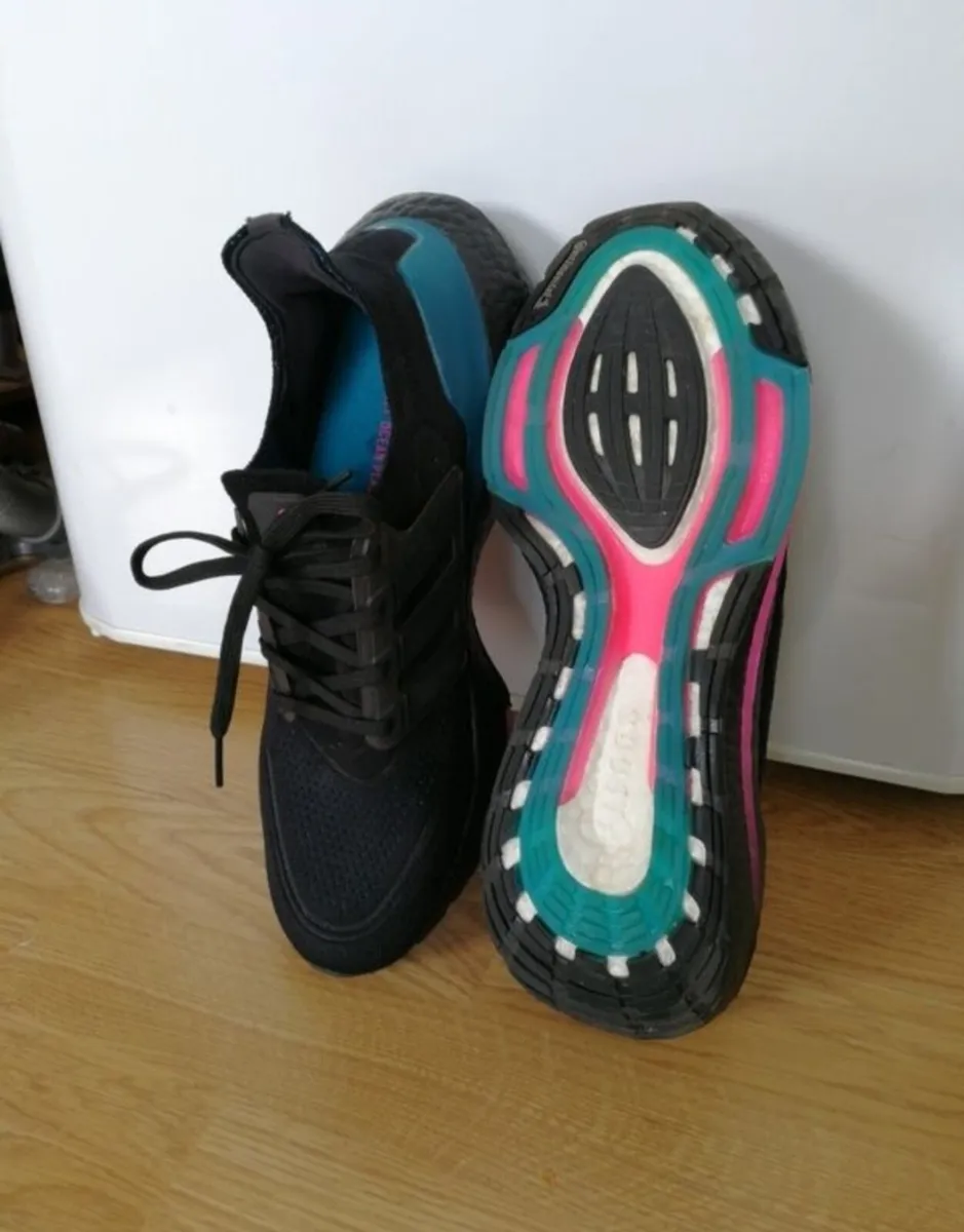 Adidas Ultraboost size 9 - Image 2