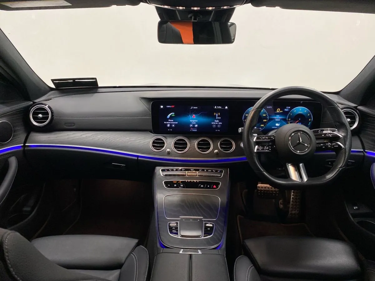 Mercedes-Benz E-Class E 300 de AMG Line - Image 2