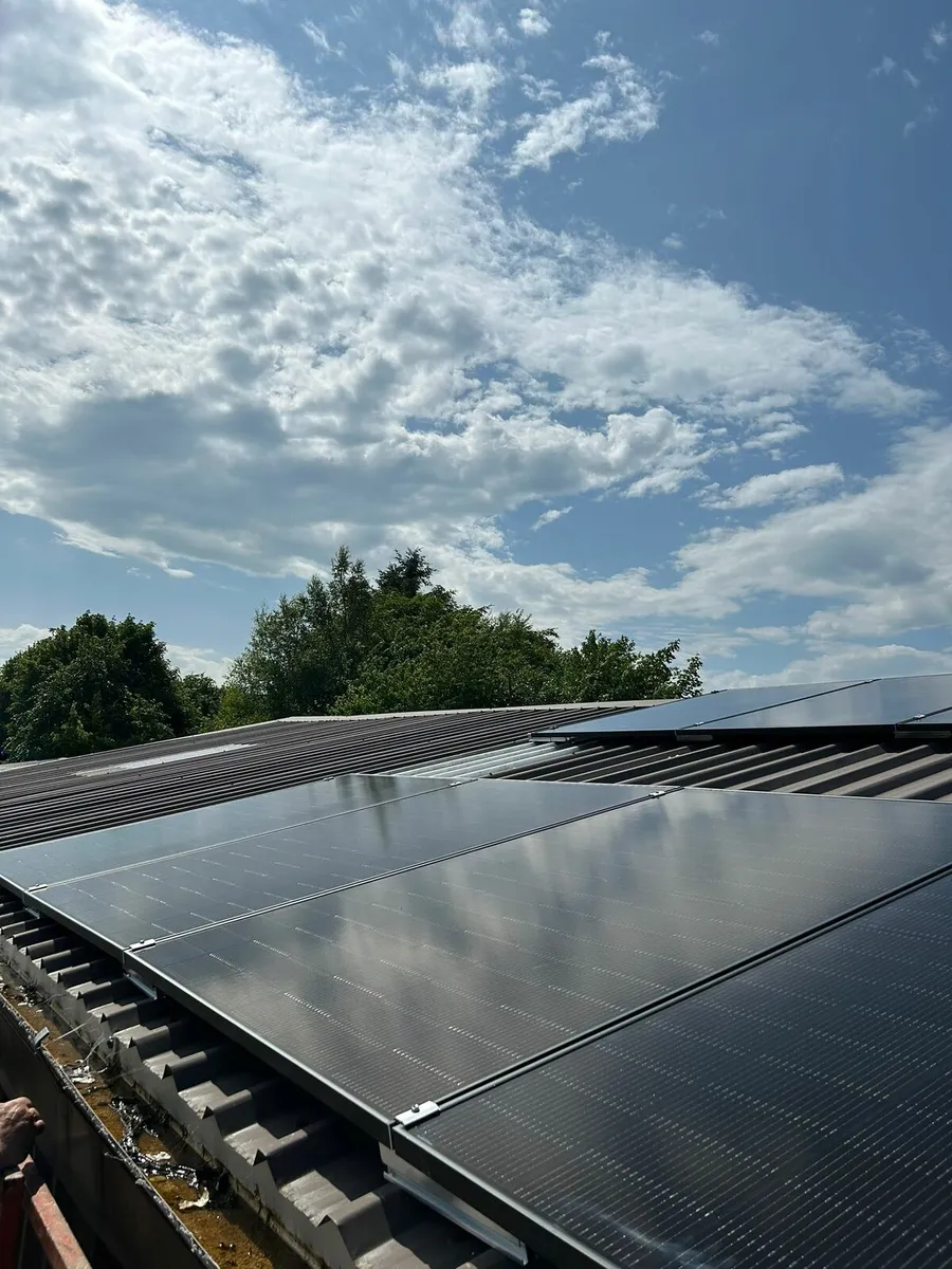 Brand new Longi 430w all black solar panels - Image 1