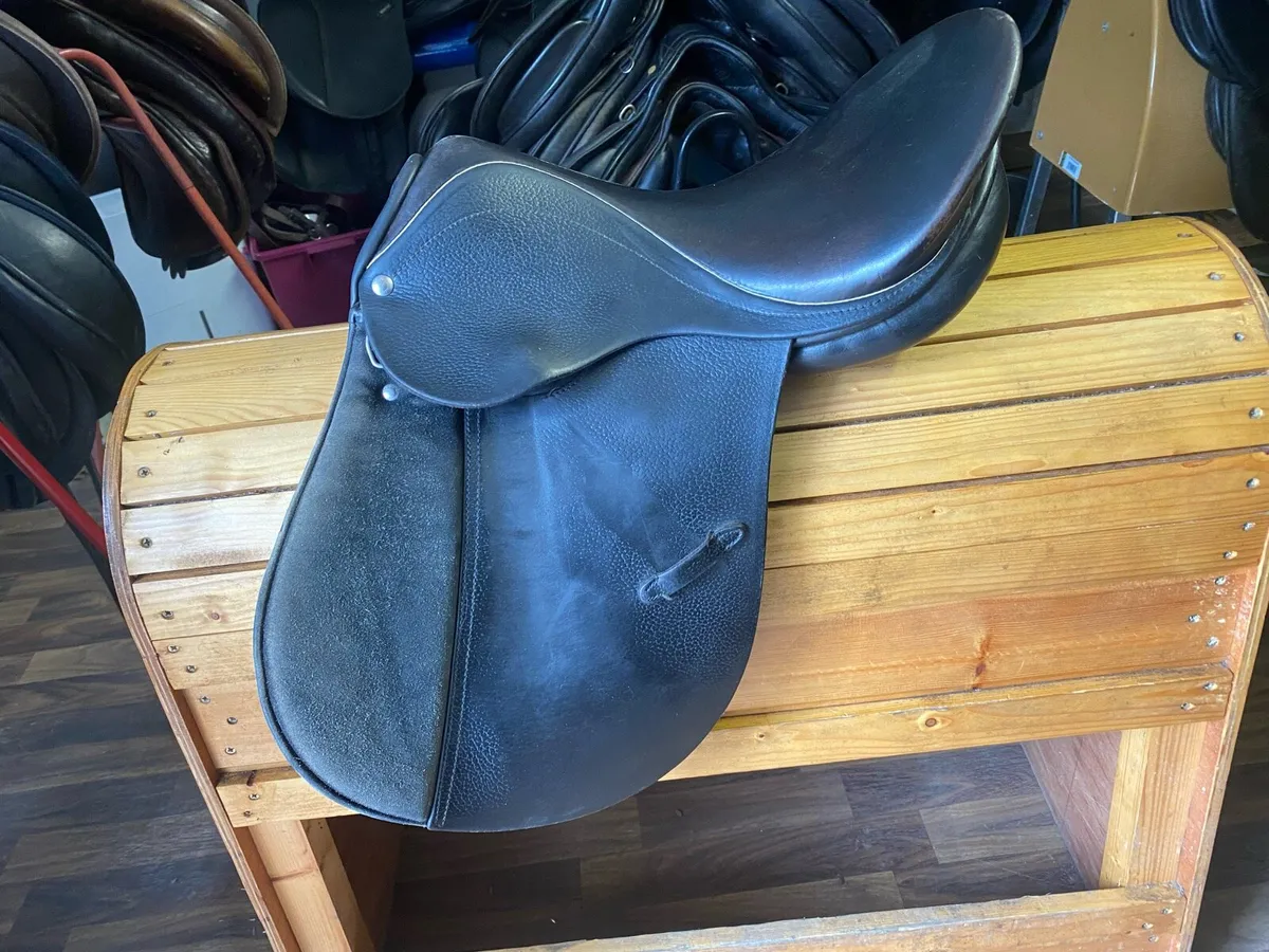 16” zaldi Tom black Leather saddle - Image 2