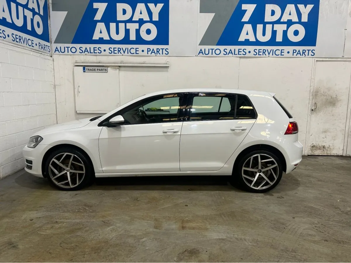 Volkswagen Golf 1.6 TDI Manual 5speed 5DR 110HP 5 - Image 4