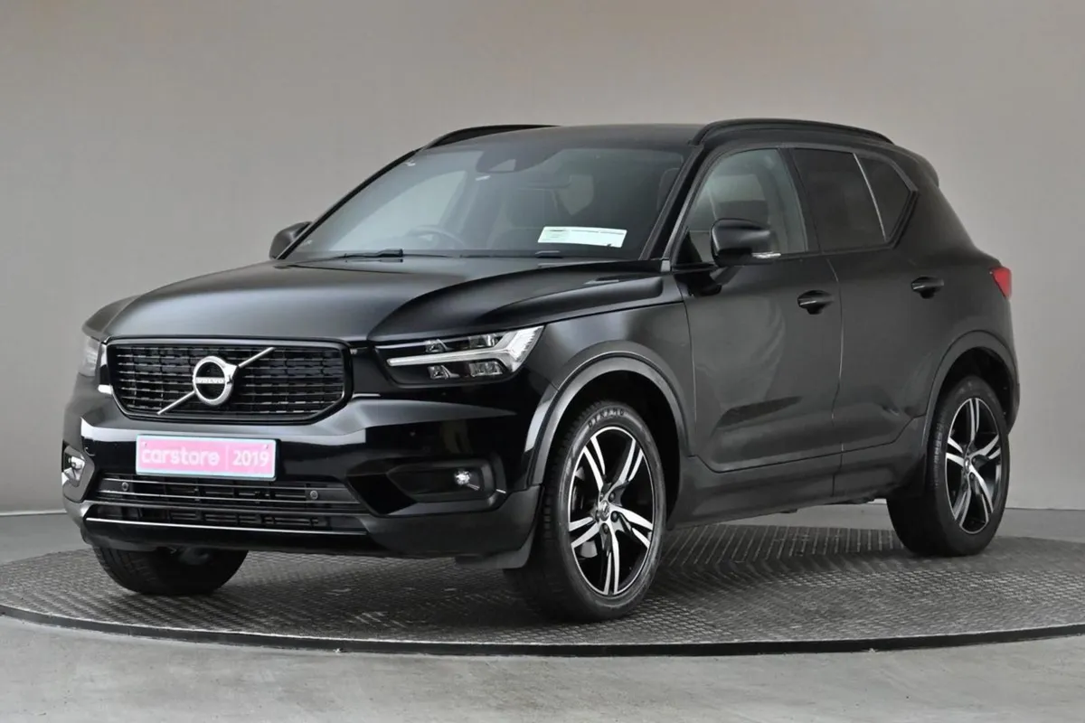 Volvo XC40 2.0 D3 FWD 6spd 150BHP R-design - Image 3