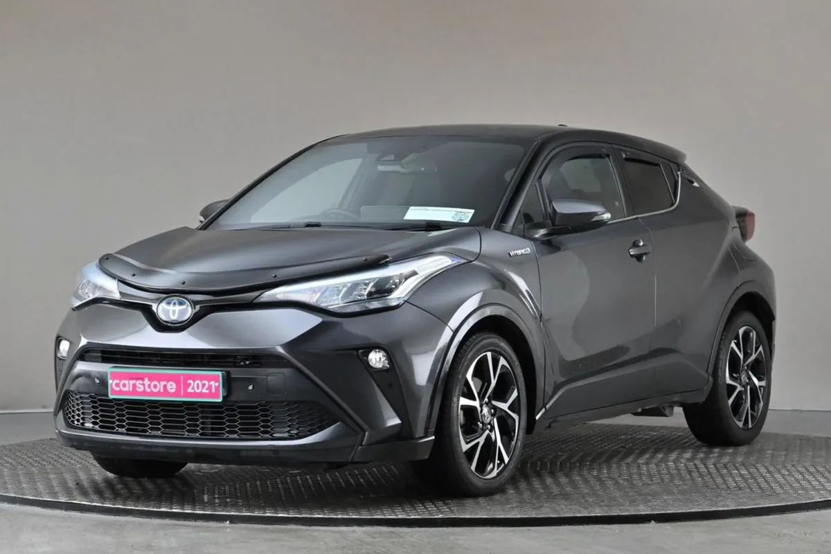 Toyota C-HR 1.8 Hybrid Sport  2tone Roof reverse - Image 3