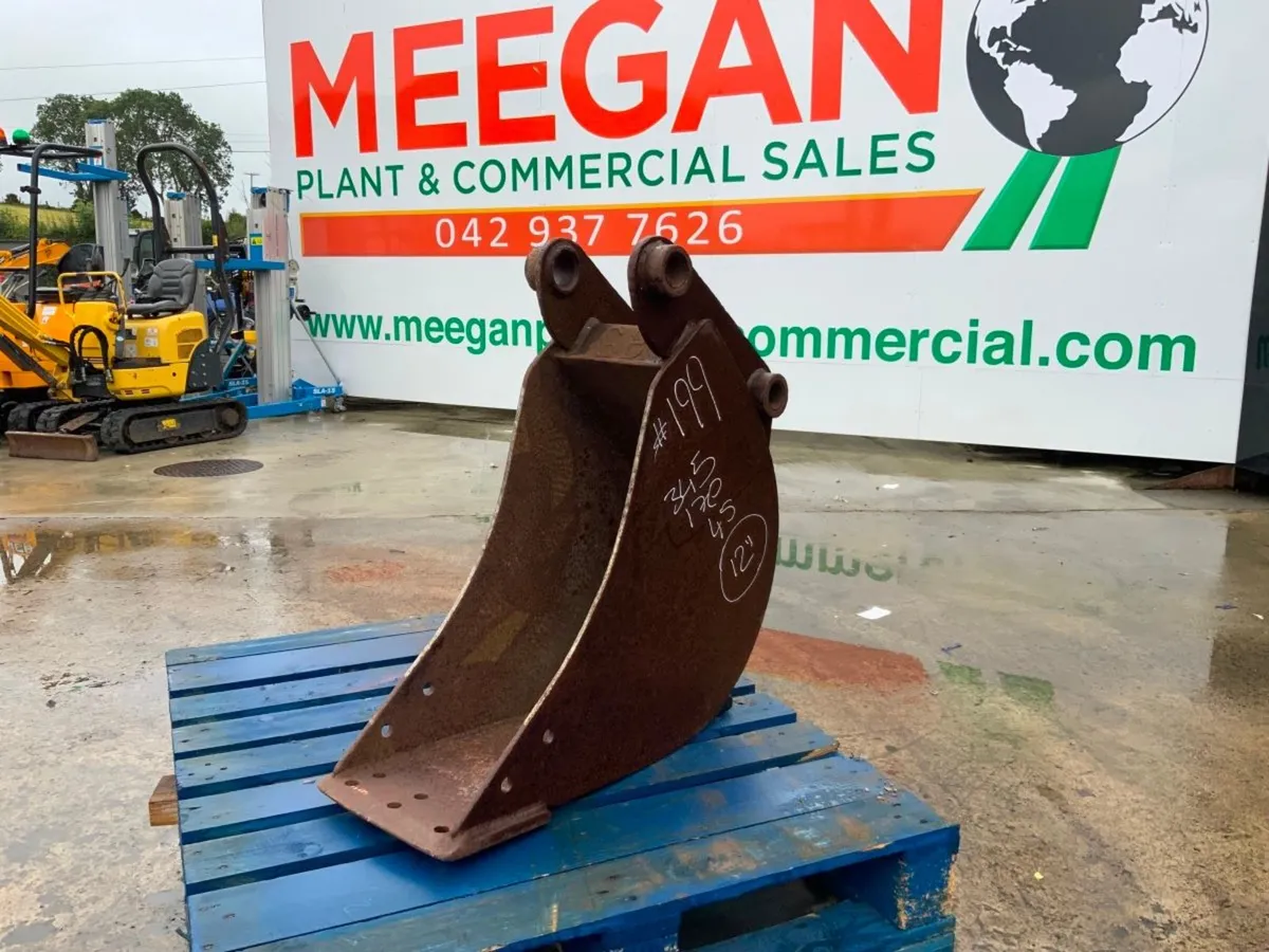 12" DIGGING BUCKET......45mm PINS........199w. - Image 2